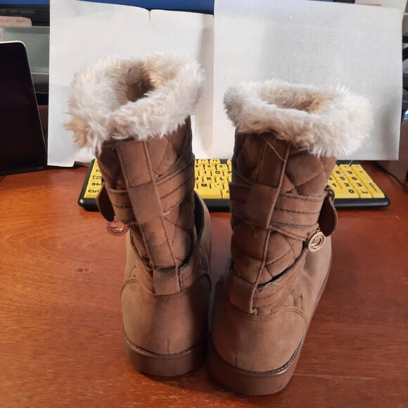 G By Guess Caramel Boot Suede Flat Boot Size 8 Wide PreLoved Excellent Condition - Picture 4 of 7